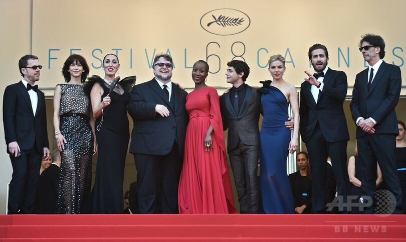 第68回カンヌ国際映画祭、スターたちの華やかなドレスに注目