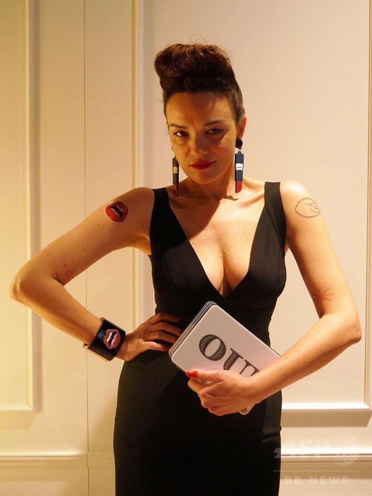 『ヤズブキー for シュウ ウエムラ』発売記念イベントにデザイナー本人も登場