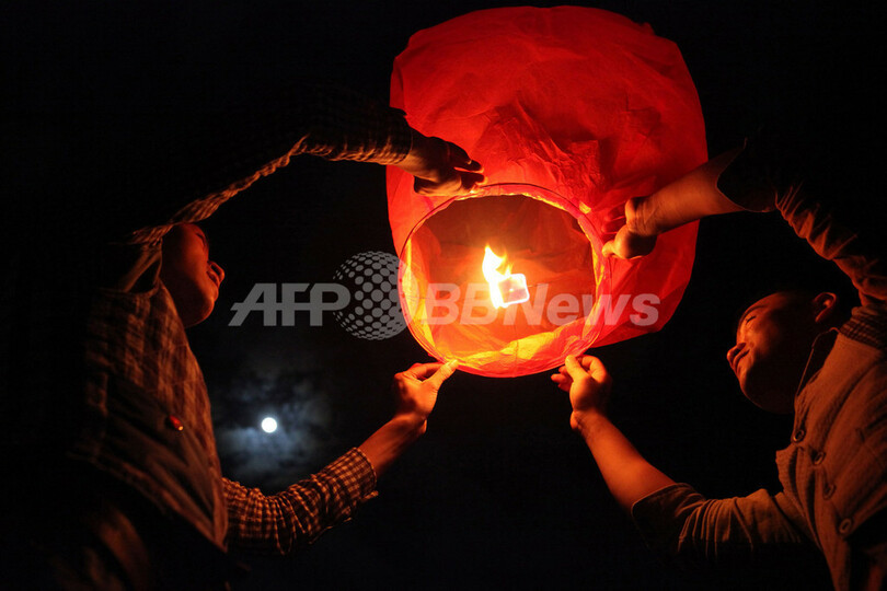 中国の男性カップルが公開挙式、福建省