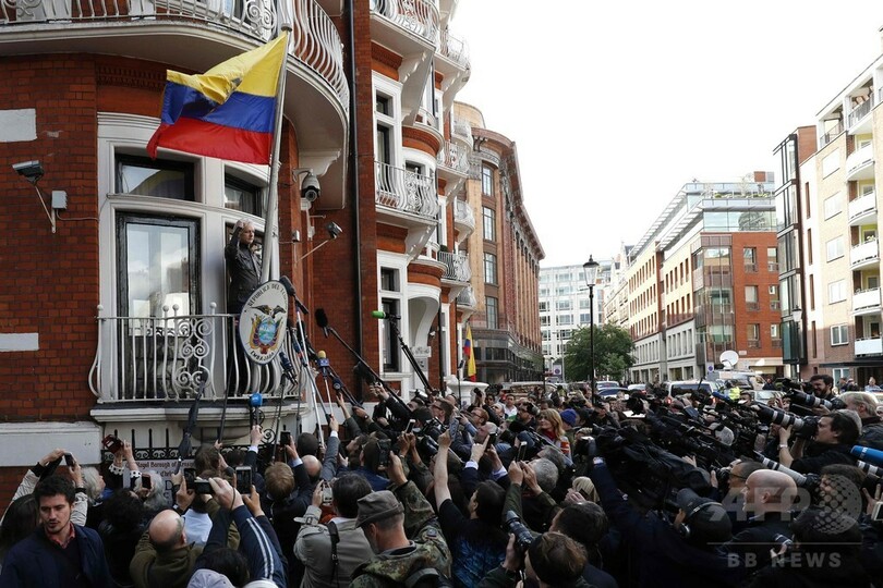 ウィキリークスのアサンジ氏、捜査打ち切りは「重要な勝利」