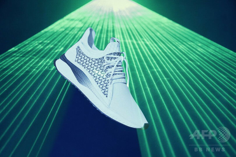 シューレースを自由にカスタマイズ、「プーマ」TSUGIシリーズ新作に注目