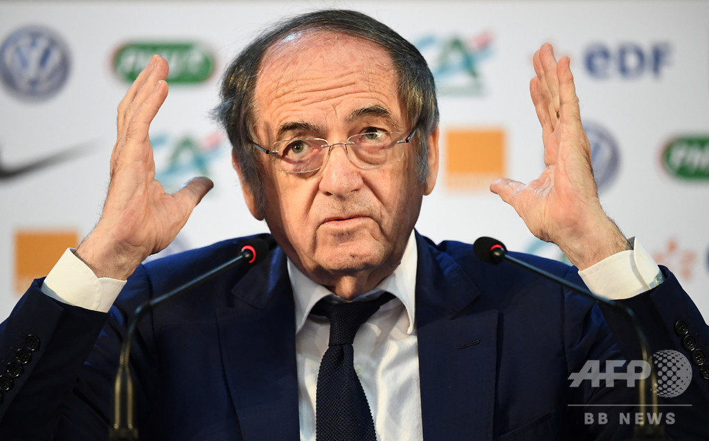 仏リーグの同性愛嫌悪対策、試合を止めるのは「間違い」と連盟会長 仏リーグの同性愛嫌悪対策、試合を止めるのは「間違い」と連盟会長