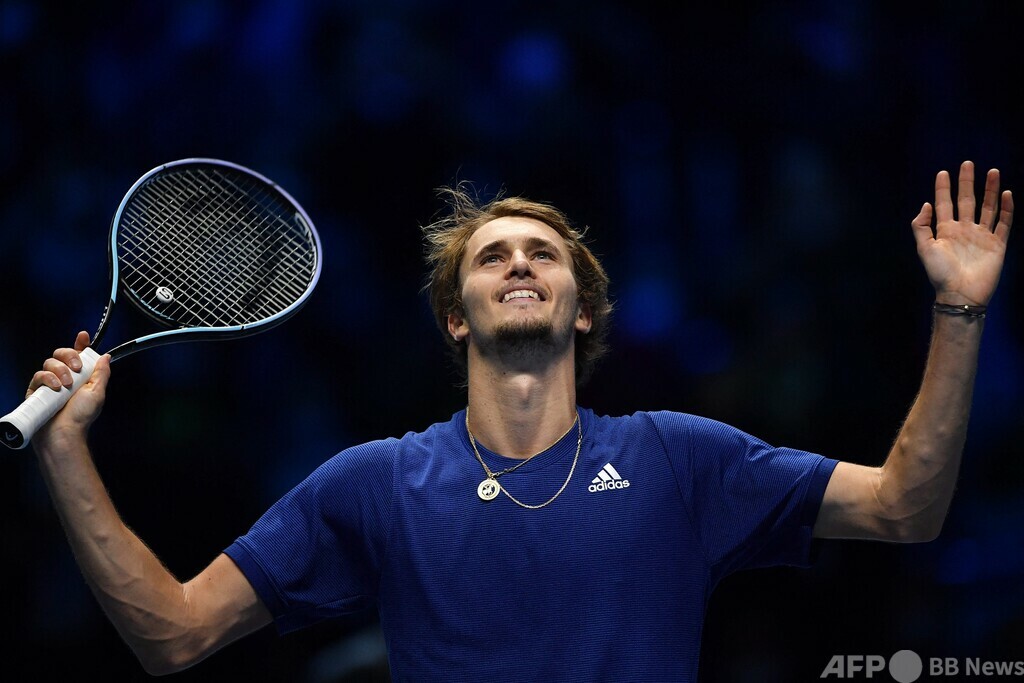ズベレフ決勝進出、またもジョコビッチの偉業阻止 ATPファイナルズ 写真8枚 国際ニュース：AFPBB News