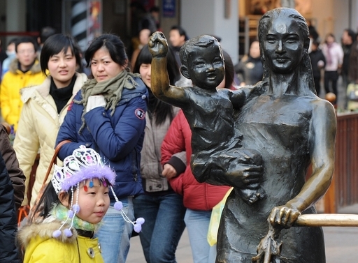 人口問題、故毛沢東主席の「秘策」 写真6枚 国際ニュース：AFPBB