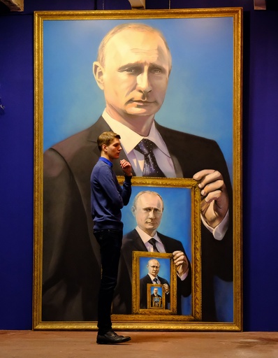 大統領はヒーロー？ ロシアで「スーパープーチン」展 写真10枚 国際