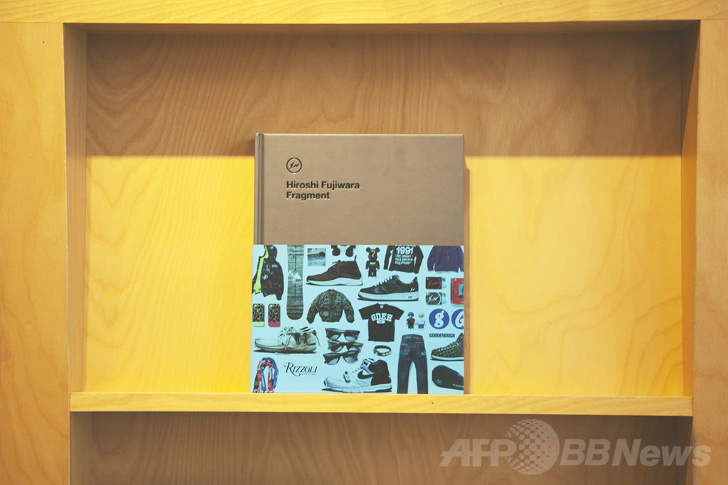 藤原ヒロシ初のモノグラフ、「ブックマーク」でサイン本限定発売
