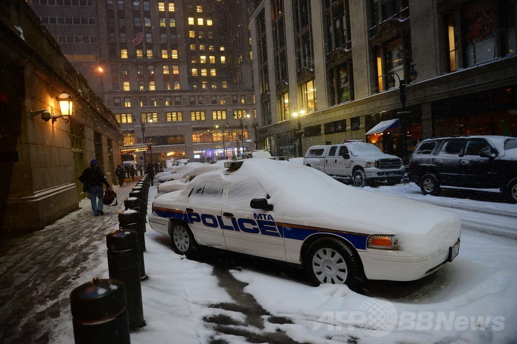 米北東部に吹雪、政府機関など閉鎖
