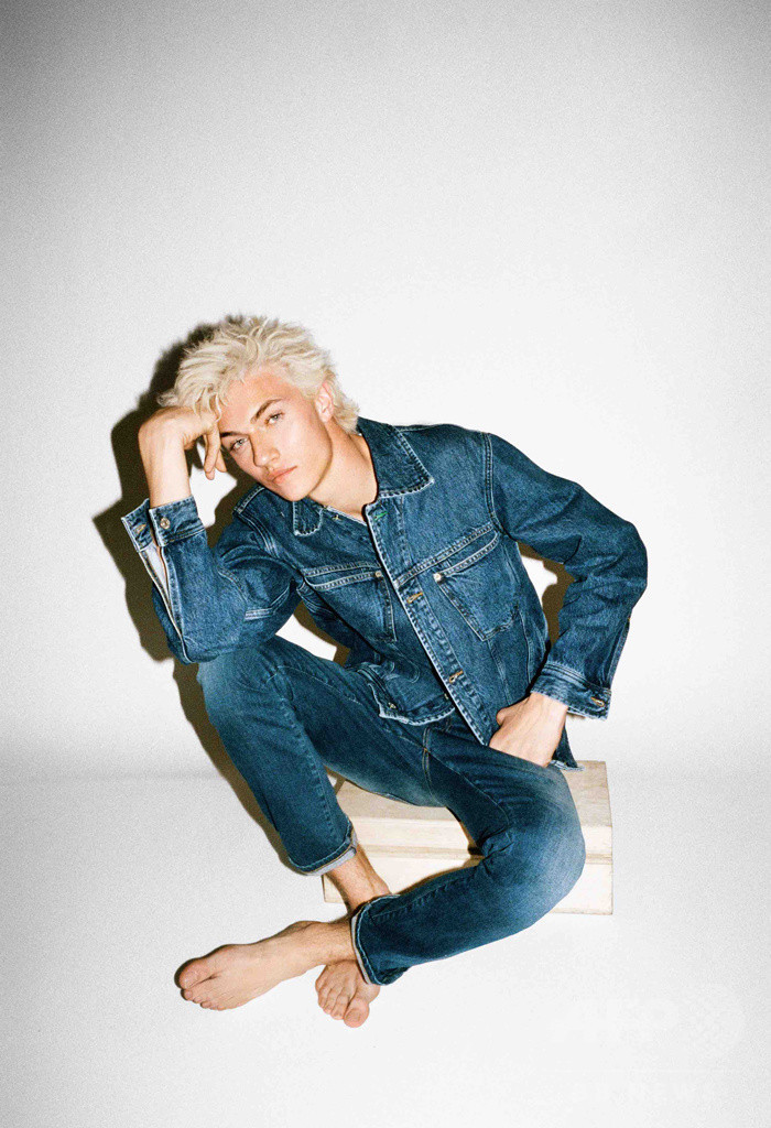 「トミー ヒルフィガー デニム」90年代風カプセル