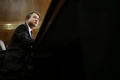 米上院司法委員会の公聴会で証言する最高裁判事候補のブレット・カバノー氏。米首都ワシントンで（2018年9月27日撮影）。(c)MICHAEL REYNOLDS / POOL / AFP