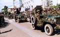 ギニアの首都コナクリ（Conakry）で、独立50周年のパレードを行うギニア軍部隊（2008年10月2日撮影）。(c)AFP