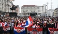 サッカーW杯カタール大会、3位決定戦、クロアチア対モロッコ。クロアチアの首都ザグレブで試合を観戦するサポーター（2022年12月17日撮影）。(c)Denis LOVROVIC / AFP
