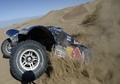 ダカールラリー2014（Dakar Rally 2014）第10ステージ。レースに臨むレッドブルSMG（Red Bull SMG）のカルロス・サインツ（Carlos Sainz、2014年1月15日撮影）。(c)AFP/FRANCK FIFE