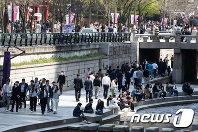 韓国労働者の年俸550万円超…賃金引き上げ率は下落