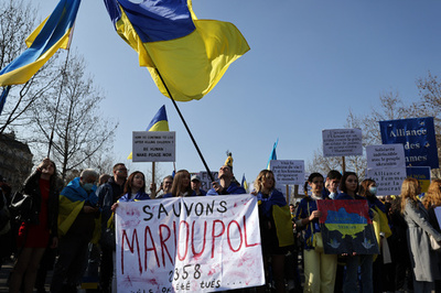 マリウポリで孤児ら脱出できず ウクライナ