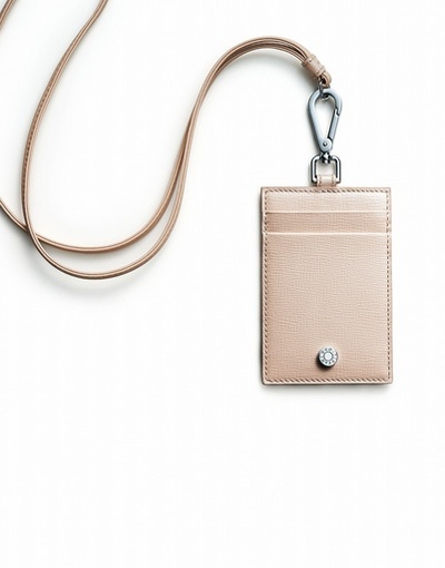 ティファニー、オンラインストアで日本限定パスケース発売