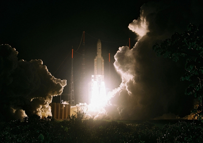 アリアン5の打ち上げ成功、人工衛星2基を軌道に