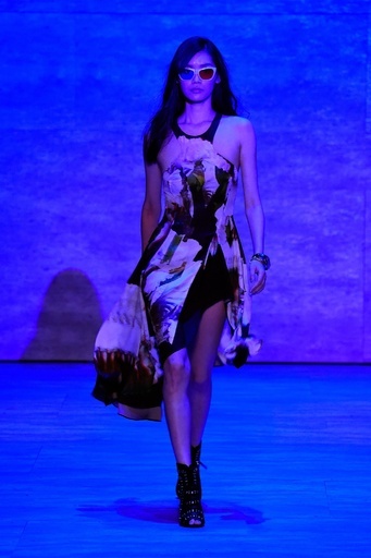 3Dメガネで見るコレクション！？「レベッカ・ミンコフ」15年春夏