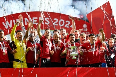 マンUがマンC破りFA杯優勝、テン・ハーフ監督は続投に望み