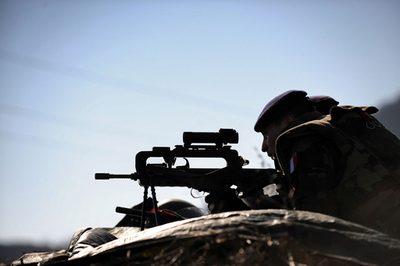 コソボ、放火で封鎖の検問所再開