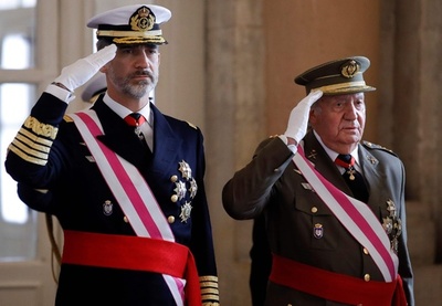 スペイン国王、不正疑惑の前国王への手当剥奪 相続資産も放棄へ