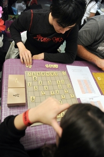 プロ棋士の脳の使い方、アマチュアと違った！「直観」をMRI分析