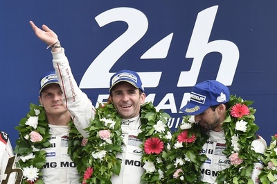 ポルシェが劇的展開でルマン24時間制覇、悲劇のトヨタ優勝逃す