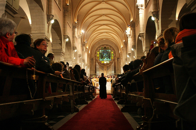 クリスマス迎え世界各地で平和の祈り