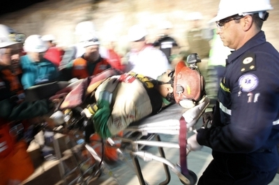 チリ鉱山落盤事故、救出された作業員の精神面での懸念