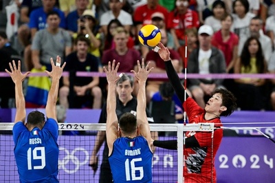 バレー日本男子は4強ならず イタリアに逆転負け パリ五輪