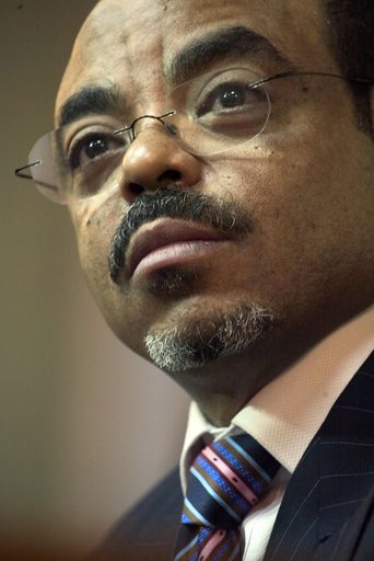 ＜ソマリア紛争＞メレス首相が報告会見、米軍空爆で死者8人、負傷者5人 - エチオピア