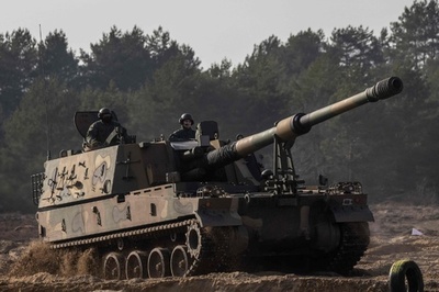 ポーランドが軍事演習、韓国製K9自走砲も投入