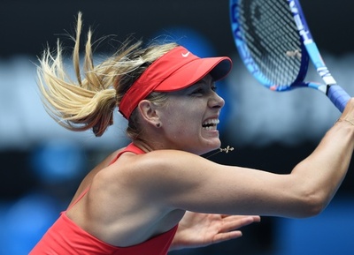 シャラポワが完勝で8強入り、全豪オープン