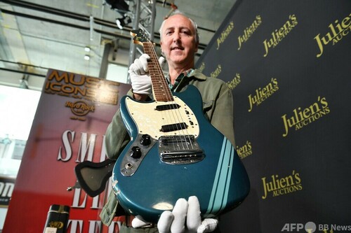 カート コバーンのギターやマドンナの衣装 米で競売へ 写真22枚 ファッション ニュースならmode Press Powered By Afpbb News