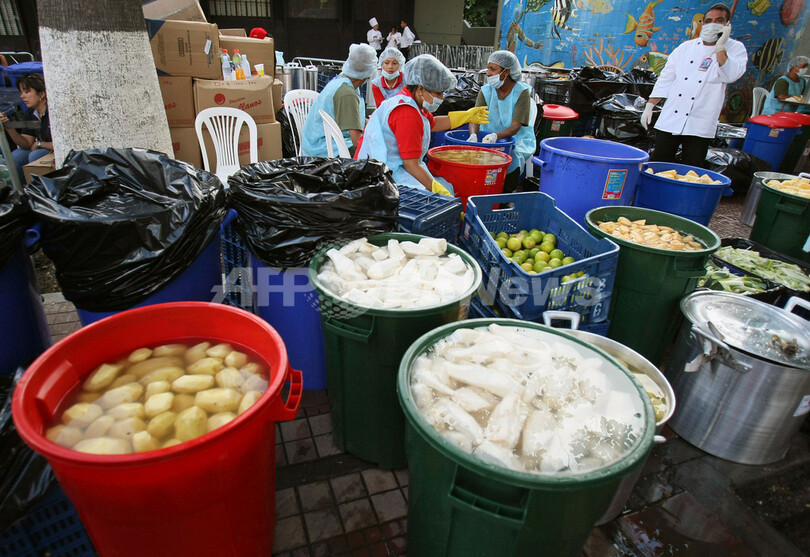 名物スープ「サンコーチョ」でギネスに挑戦