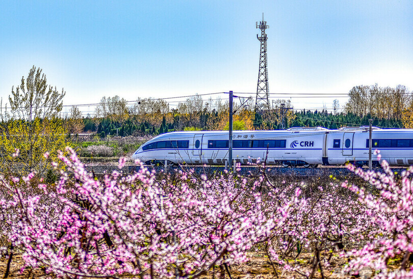 中国、世界最大の高速鉄道網・高速道路網・郵便網を整備