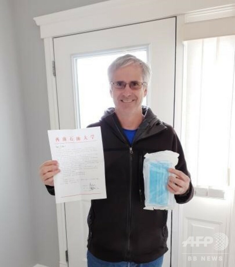 海外の先生にマスクを郵送、四川省の大学の国をまたぐ支援活動 中国