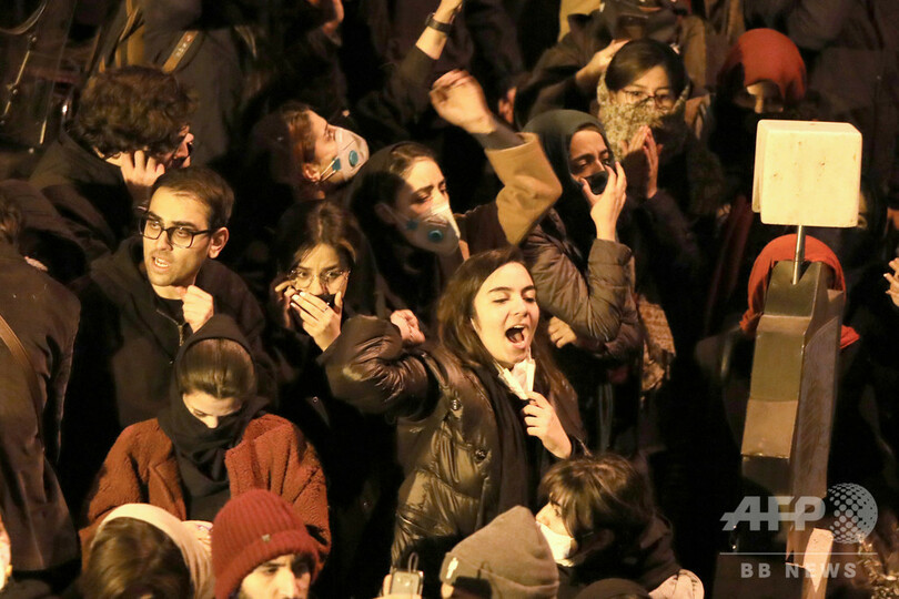 イラン首都警察、抗議デモ対応の「自制」命令受ける