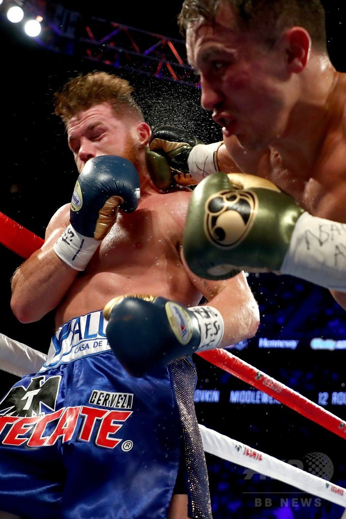 ゴロフキンとアルバレスの熱戦はドロー、ミドル級タイトルマッチ