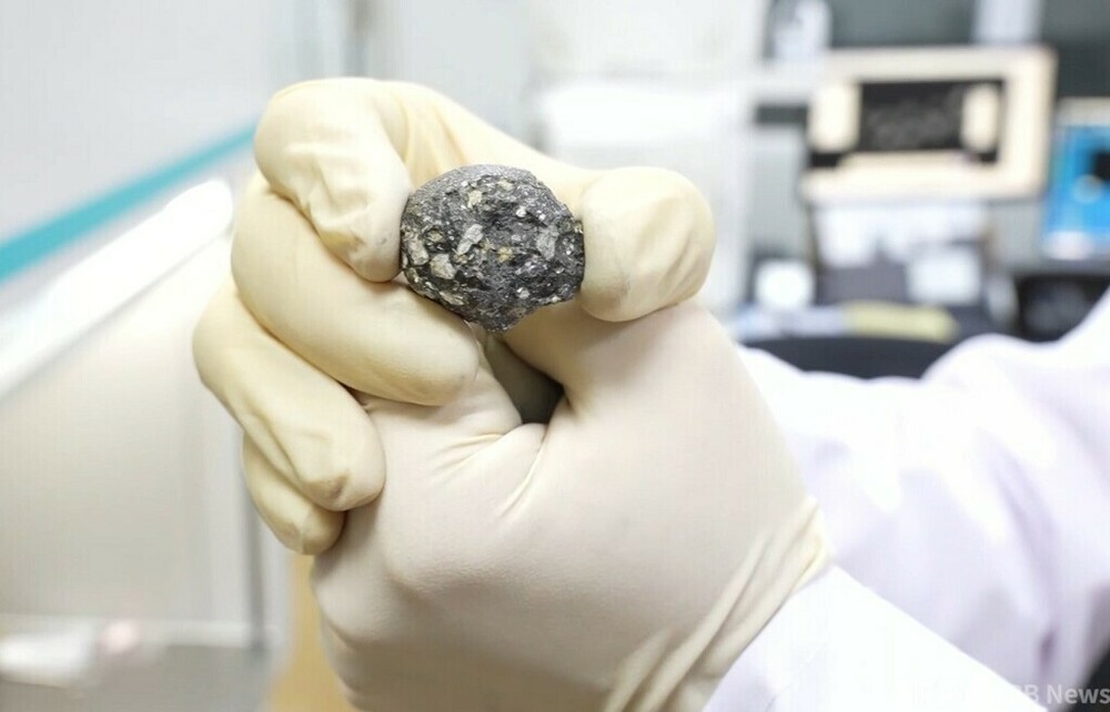 中国が発見した11種類目の月の新鉱物が承認される