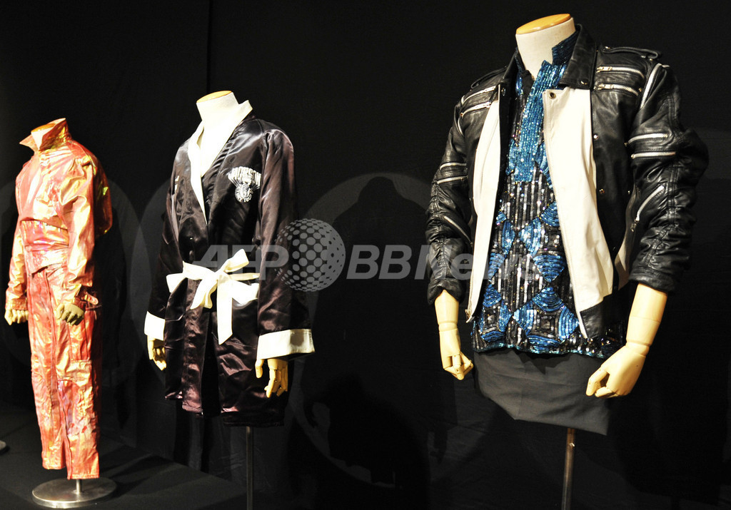 マイケル・ジャクソンの遺品展、都内で開催 ジャクソンズ時代の衣装も