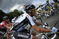 2011ツール・ド・フランス（2011 Tour de France）、第5ステージ（カルエクスからカプ・フレエル、164.5キロメートル）。レースに臨むサクソバンク・サンガード（Saxo Bank-Sungard）のアルベルト・コンタドール（Alberto Contador、スペイン、2011年7月6日撮影）。(c)AFP/LIONEL BONAVENTURE