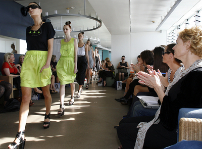 ＜07/08年春夏シドニー・コレクション＞キリリー･ジョンストン、新作を発表 - オーストラリア