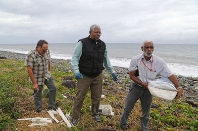 レユニオン島で航空機の座席クッションや窓見つかる、マレーシア運輸相