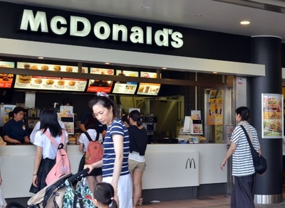 中国食肉問題、日本に飛び火 マクドナルドがナゲット販売停止