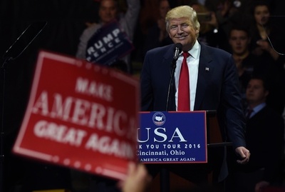 トランプ次期米大統領、台湾総統と電話会談 中国が反発する恐れ