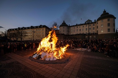 「ワルプルギスの夜」開催 スウェーデン