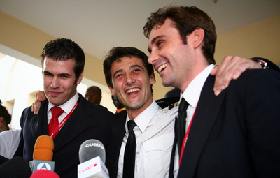 チャド子ども誘拐未遂、チャド当局が輸送機乗員4人を釈放