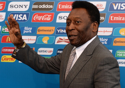 ペレ氏「悲しい」 W杯準備遅れに苦言