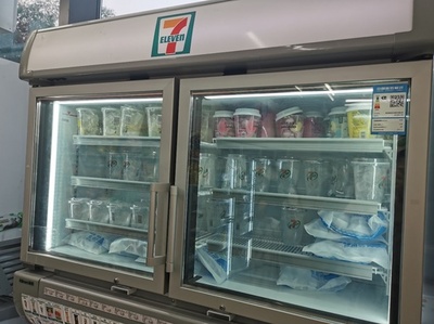 酷暑に負けず、アイスカップが中国で大人気