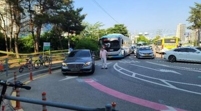 韓国・バス進入路にベンツ駐車、抗議殺到…その時、逆切れの持ち主が発した“無理筋”の言い訳